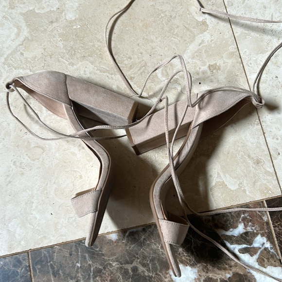 Suede nude heels 🥞 - Picture 3 of 5